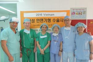 Chuyên gia tổ chức Global care Hàn Quốc phối hợp Bệnh viện trường Đại học Y Dược Huế phẫu thuật điều trị cho các bệnh nhi Sức môi – hở hàm ếch bẩm sinh